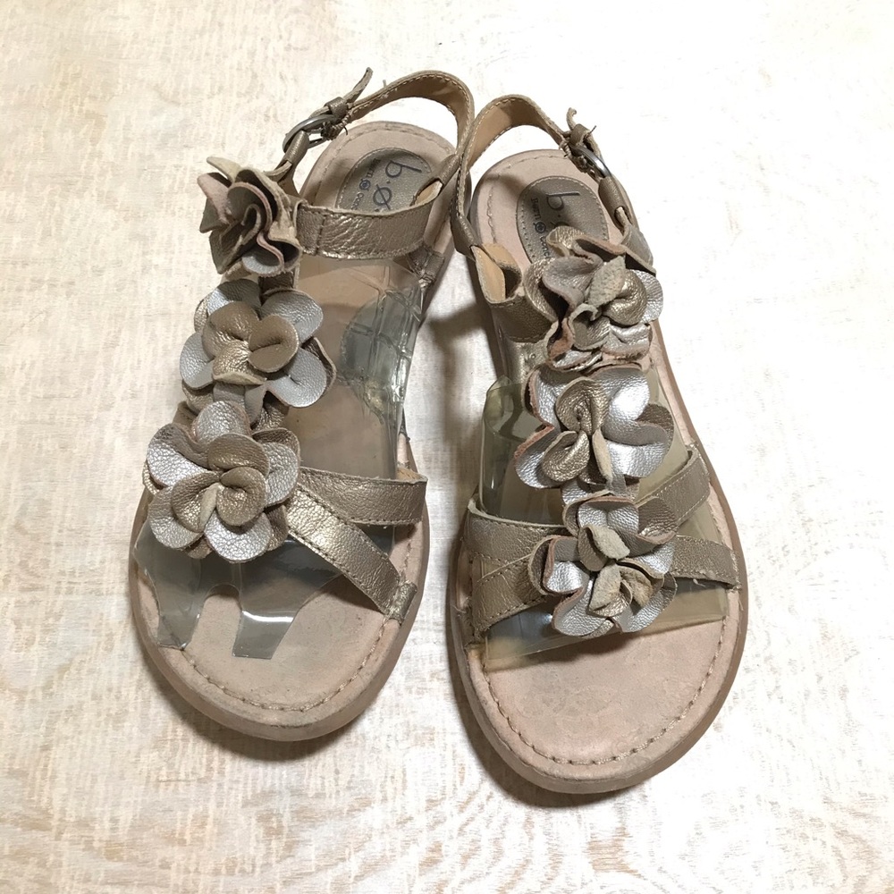 BOC Born Size 9 Metallic Leather Flower Sandals - Picture 1 of 8